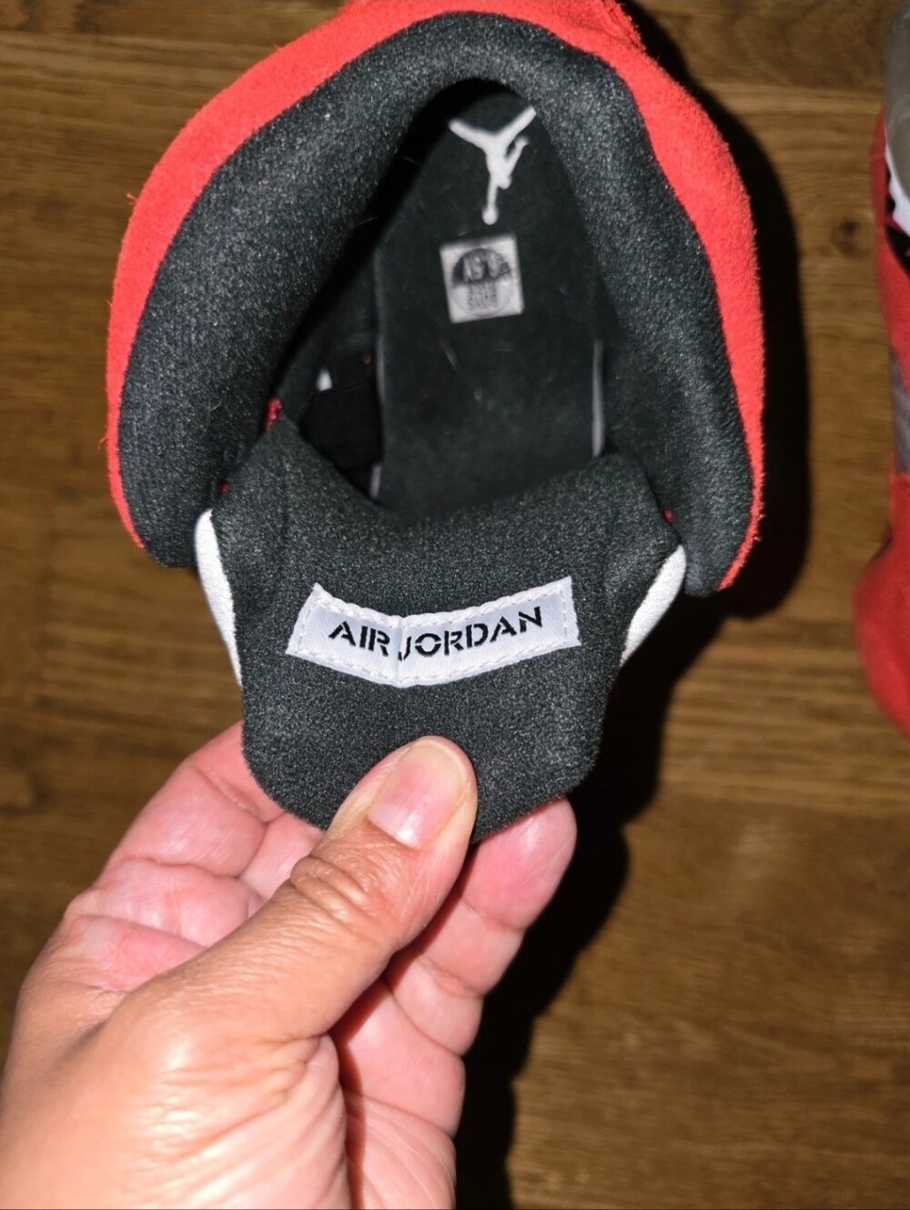 Jordan 5s Raging Bulls - Picture 4 of 6